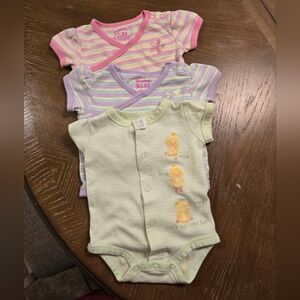 Infant Girls Garanimals & Carters bundle onesie romper outfit size 0-3 mos